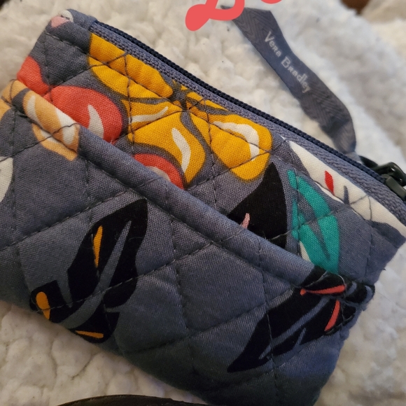 Vera Bradley change purse - Picture 1 of 2